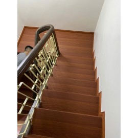 Mặt Bậc Cầu Thang THWall Màu Đỏ